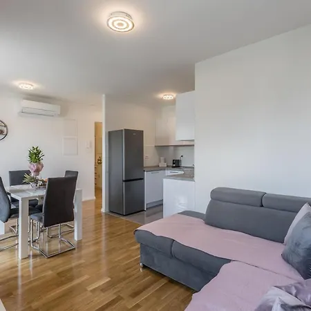 Tadic Apartment *